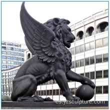 Estatua de león alado de bronce de gran tamaño